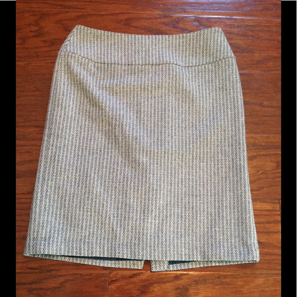 Ann Taylor Loft Skirt.‎ Size 0.
